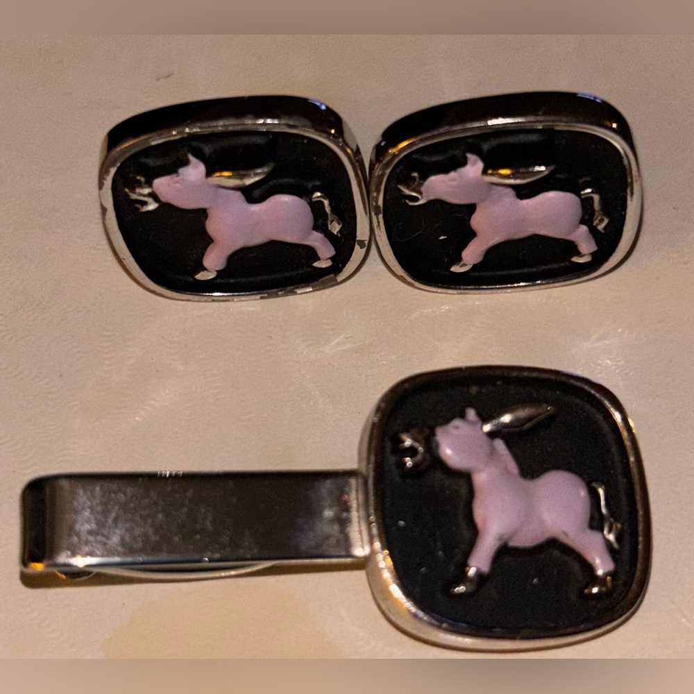 Vintage Hickok Silver Tone Pink Donkeys Cufflinks & Tie Bar Set